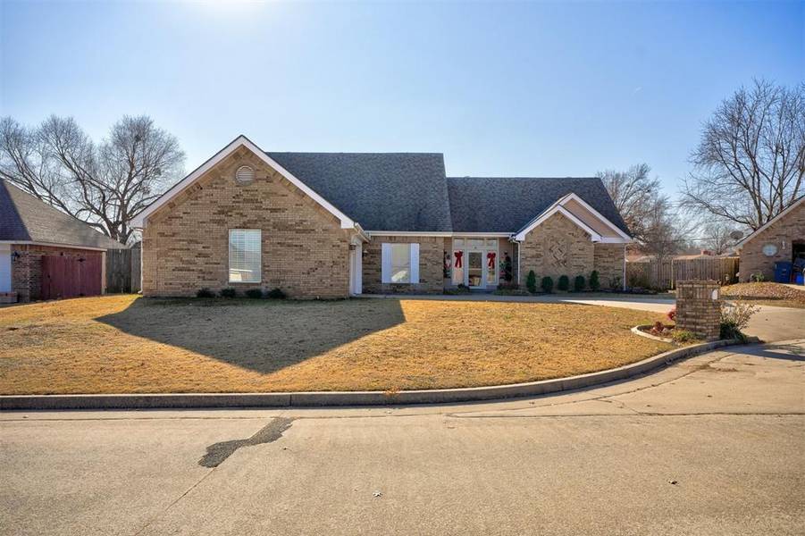 9 Brentwood Place, Shawnee, OK 74804