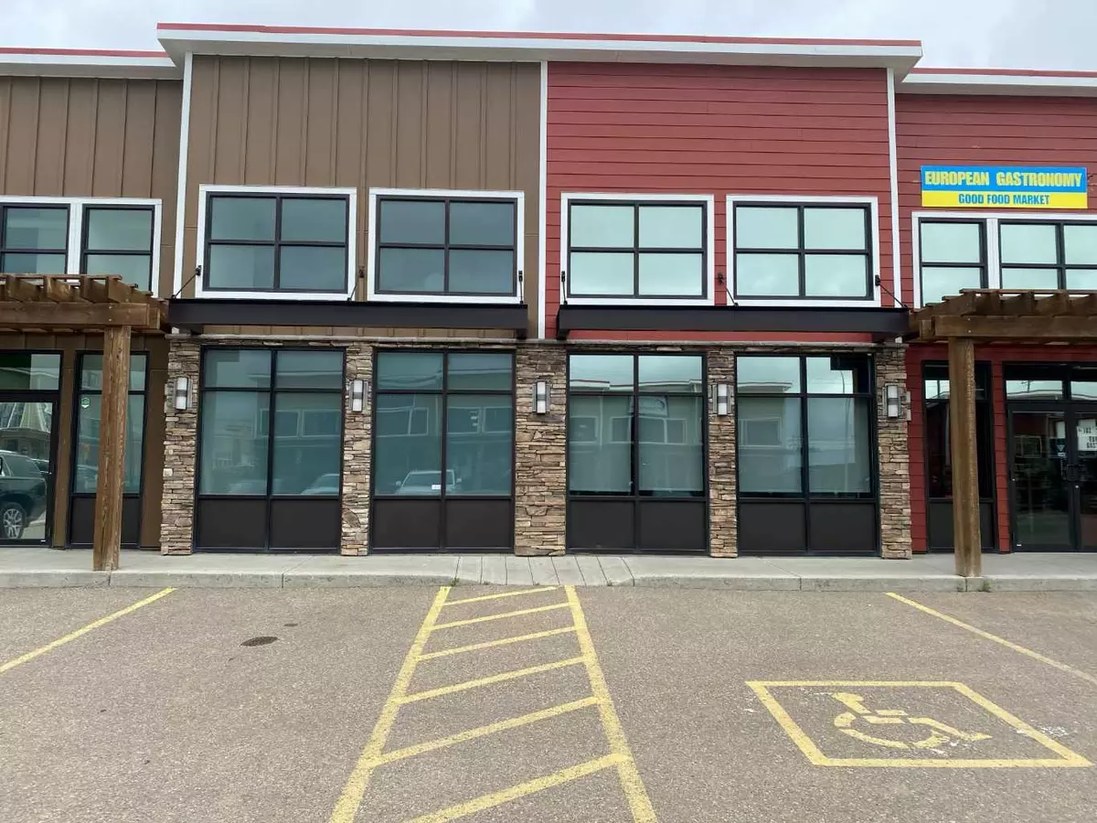 Lloydminster, AB T9V 2C3,3644 51 AVE #101B