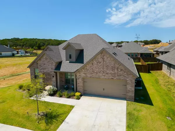 2532 Bunker Hill Drive, Burleson, TX 76028