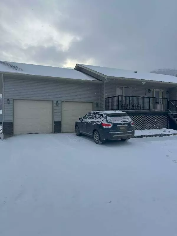 Hillcrest, AB T0K1C0,1137 232 ST