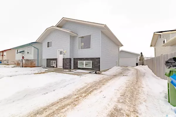 375 Southwood DRIVE, Prince Albert, SK S6V 8E6