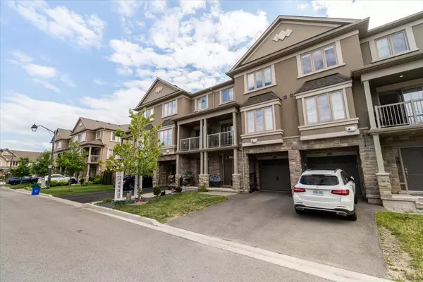 2307 Natasha CIR, Oakville, ON L6M 1P2