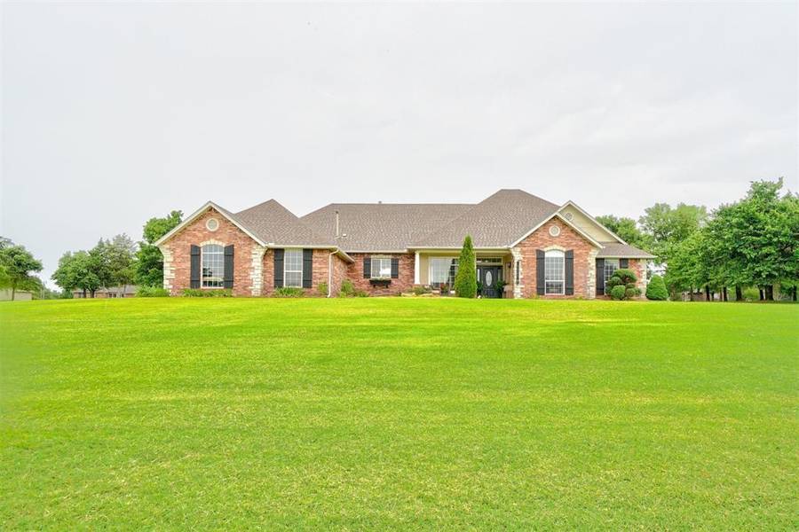 16523 Roserock Circle, Choctaw, OK 73020