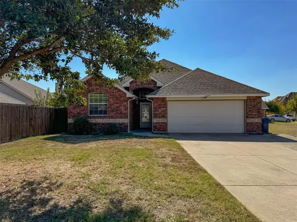 1104 Raleigh Path Road,  Denton,  TX 76208