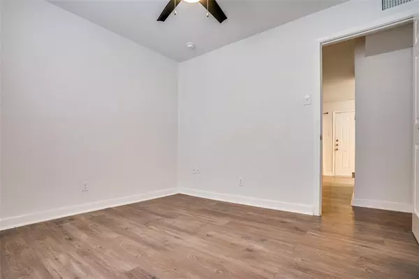 Dallas, TX 75206,4927 San Jacinto Street #206