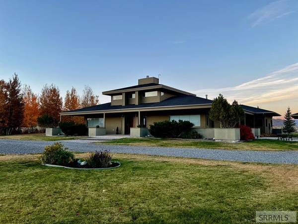 6000 Bartlett Point Road, Mackay, ID 83251