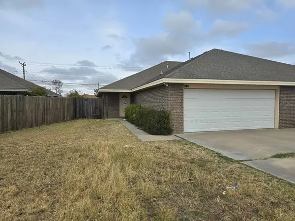 3102 Travis Ave, Midland, TX 79701