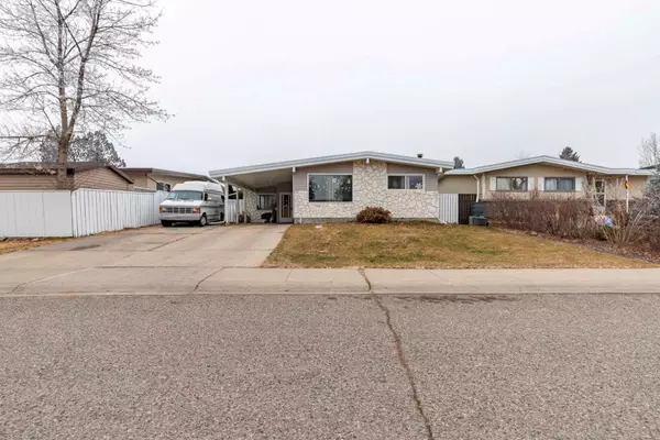 1910 Lakepoint RD South, Lethbridge, AB T1K3H6