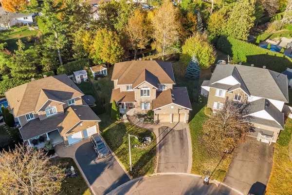 Stittsville - Munster - Richmond, ON K2S 1Z3,9 Galena CT