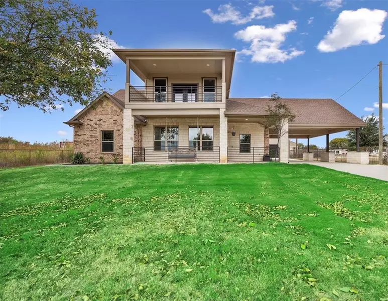 2309 Kris Court, Alvarado, TX 76009