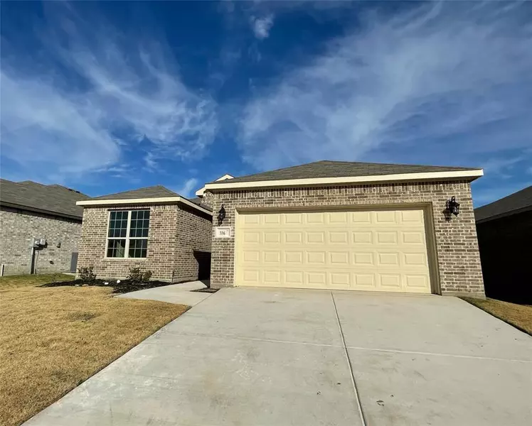 336 Marble Creek Drive, Fort Worth, TX 76131