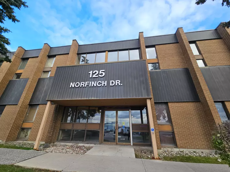 125 Norfinch DR #214, Toronto W05, ON M3N 1W8