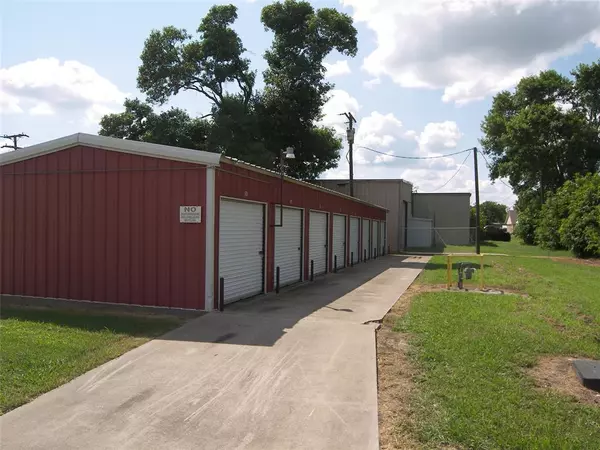 Godley, TX 76050,109 N 3rd Street