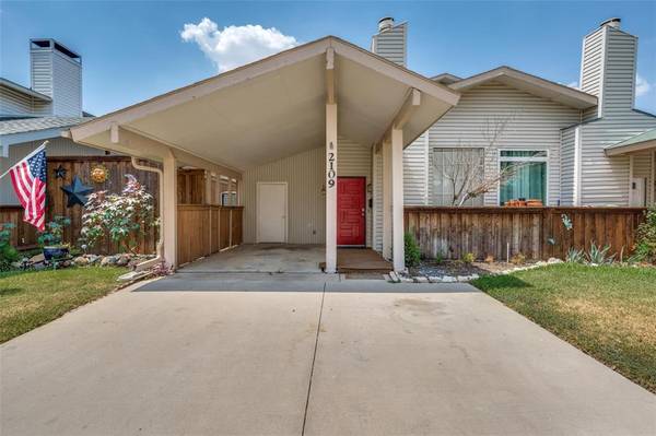 2109 Via Madonna, Carrollton, TX 75006