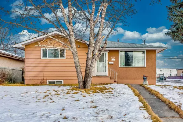 Calgary, AB T2B 1L3,2040 47 ST SE