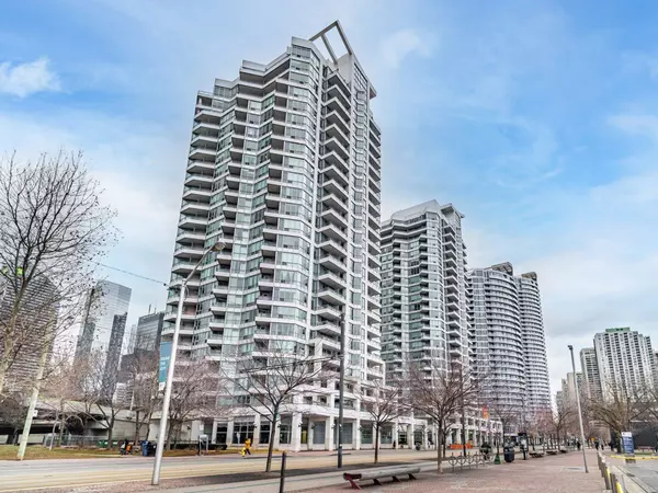 Toronto, ON M5J 2Y7,230 Queens Quay W #628