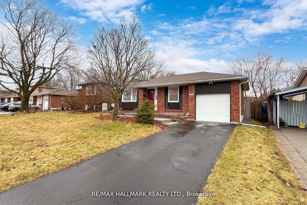 764 Hillcrest RD, Pickering, ON L1W 2P4