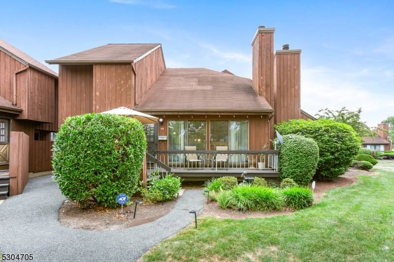 500 Auten Rd 4D, Hillsborough Twp., NJ 08844