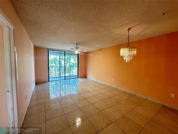 901 Colony Point Cir  #417, Pembroke Pines, FL 33026