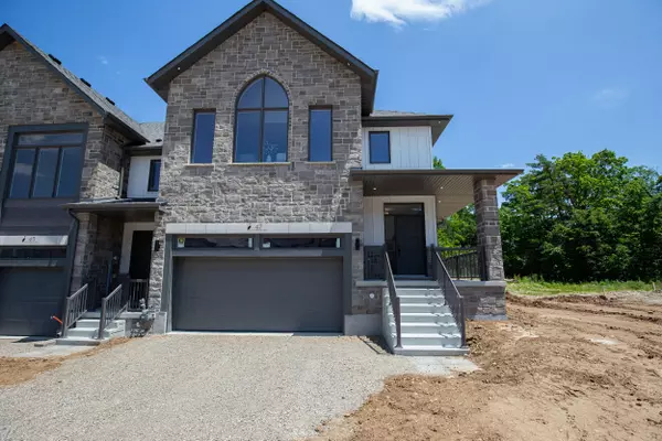 47 Queensbrook CRES, Cambridge, ON N1S 0E5