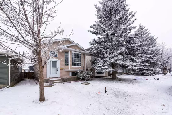 Calgary, AB T3J3H1,23 Martinwood CT NE