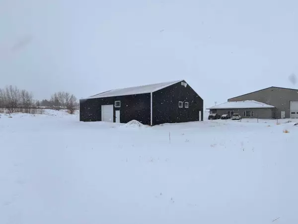 Trochu, AB T0M2C0,225 Elevator RD