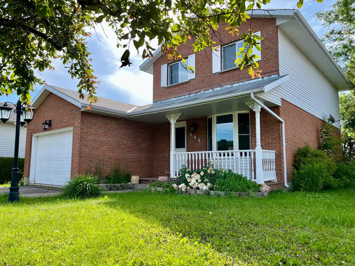 Renfrew, ON K8A 8K5,541 ANGUS CAMPBELL DR