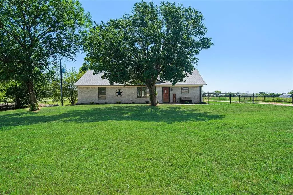 Van Alstyne, TX 75495,698 Hackberry Road