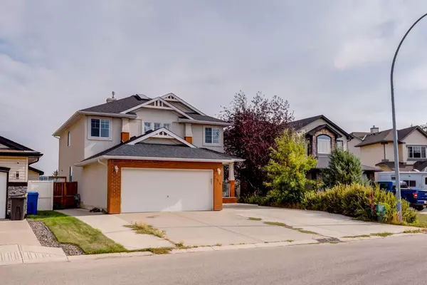 Chestermere, AB T1X 1V7,256 Oakmere PL