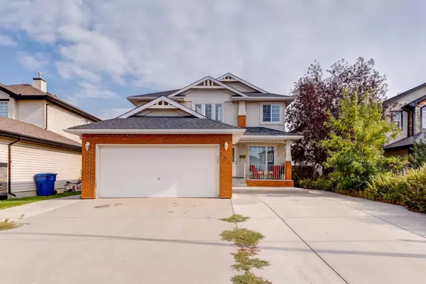 Chestermere, AB T1X 1V7,256 Oakmere PL