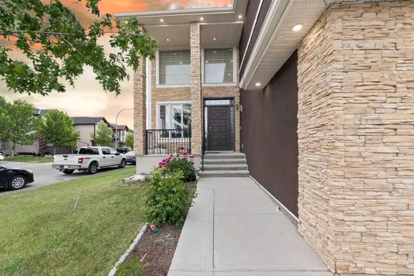 Calgary, AB T3J 0N8,150 Saddlelake GRV NE