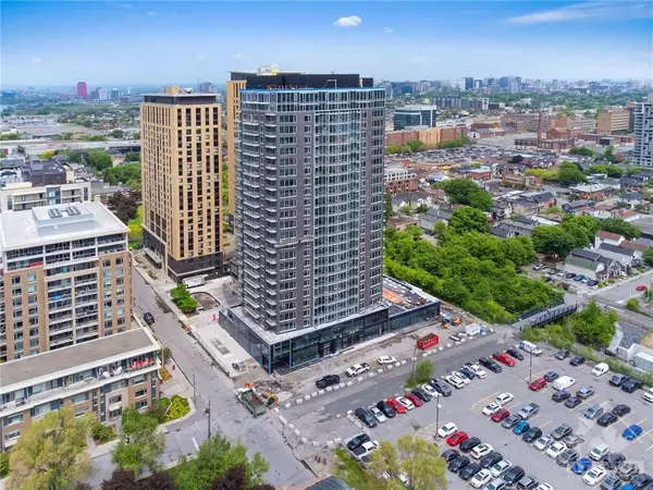 Dows Lake - Civic Hospital And Area, ON K1S 3L8,115 CHAMPAGNE AVE #114