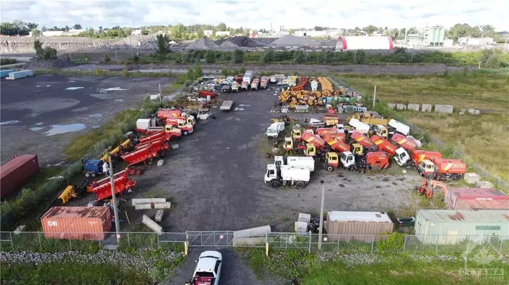 Leitrim, ON K1G 3Y3,60 SAPPERS RDG