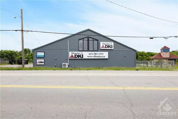 42 UNION ST, Smiths Falls, ON K7A 5C4