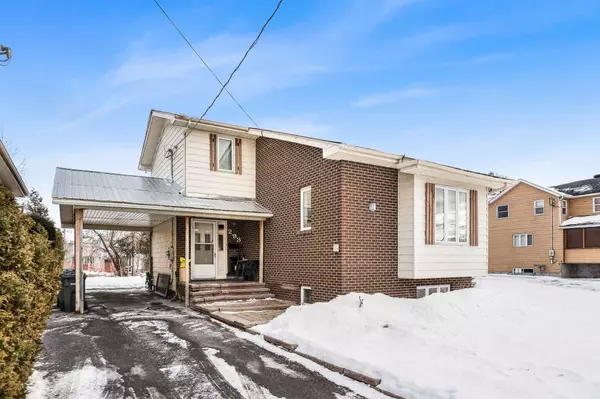 Hawkesbury, ON K6A 2P1,293 KITCHENER ST