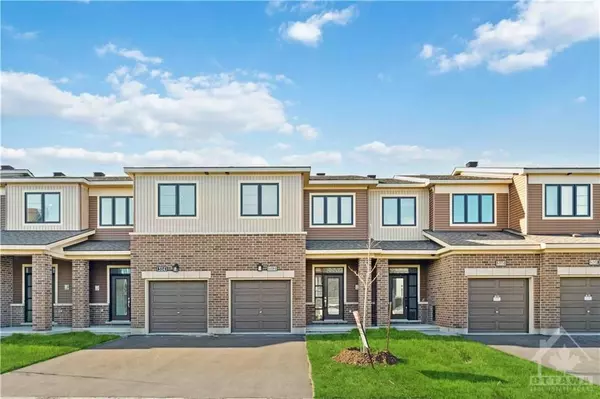 Barrhaven, ON K2J 7C9,512 BUNDORAN PL