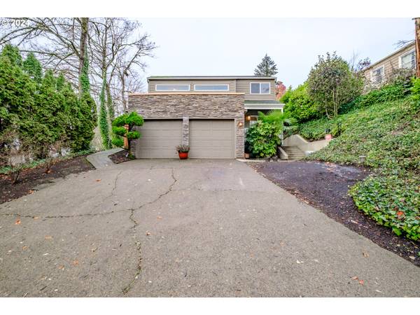 917 PARKWAY DR NW, Salem, OR 97304