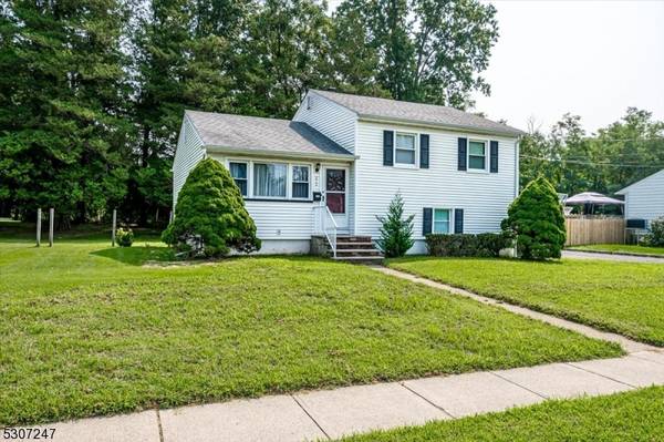 213 Schillaci Ln,  South Plainfield Boro,  NJ 07080