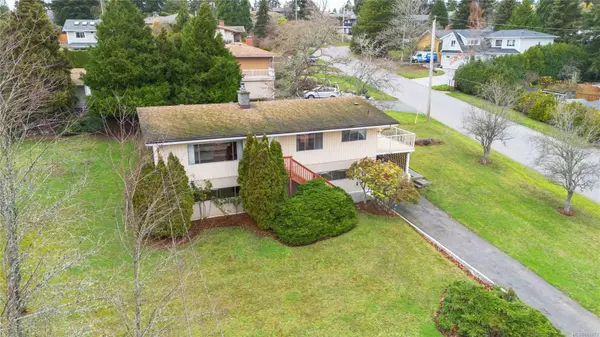 7194 Veyaness Rd, Central Saanich, BC V8M 1M2