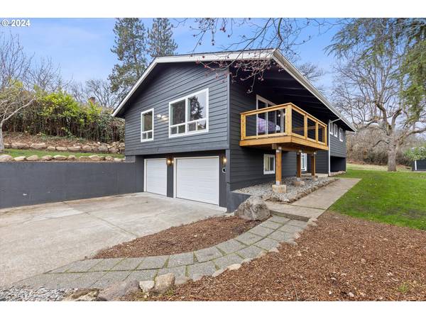 Hood River, OR 97031,768 FERN PL