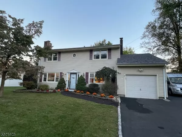 60 Anita Dr, Piscataway Twp., NJ 08854