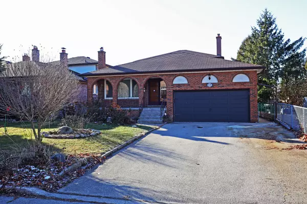 56 Fairchild AVE, Toronto C07, ON M2M 1T7