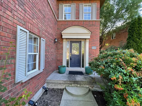 Oakville, ON L6H 6S5,454 Pondview PL