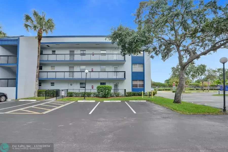 3140 Holiday Springs Blvd  #301, Margate, FL 33063