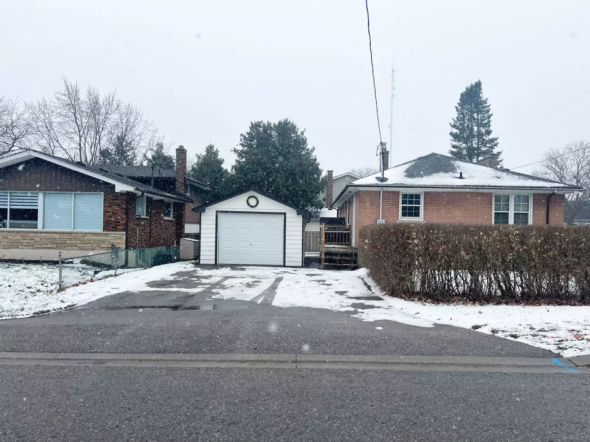 Whitby, ON L1N 5A9,1101 King ST #Bsmt