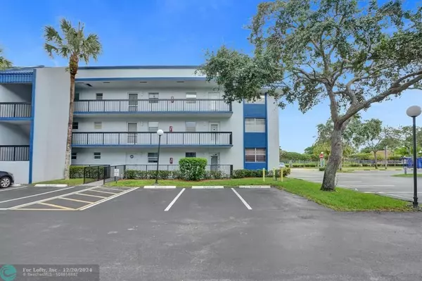 3140 Holiday Springs Blvd  #301,  Margate,  FL 33063