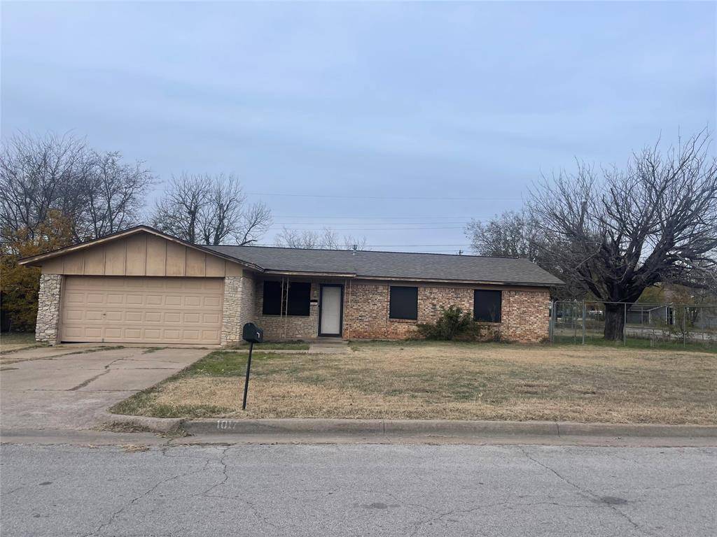 Mineral Wells, TX 76067,1017 SE 21st Street SE