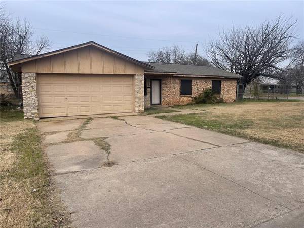 Mineral Wells, TX 76067,1017 SE 21st Street SE