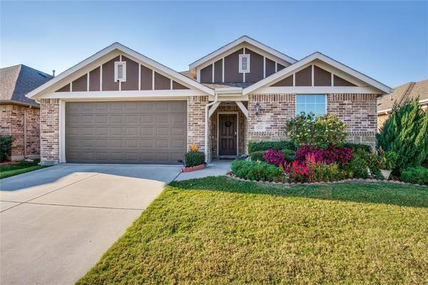 1624 Meadow Trail Lane, Aubrey, TX 76227