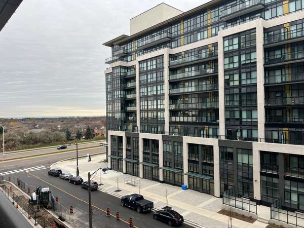 395 DUNDAS ST W #424, Oakville, ON L6M 5R8